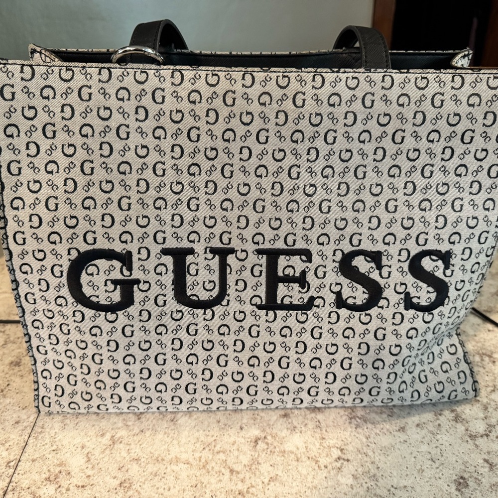 GUESS Logo Pattern Tote in Black and Gray